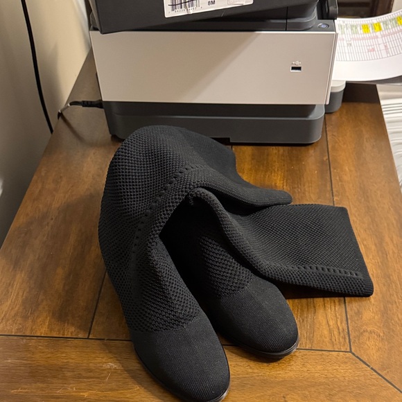 Eileen Fisher Textured Black Stretch Heeled Boots - Picture 3 of 5